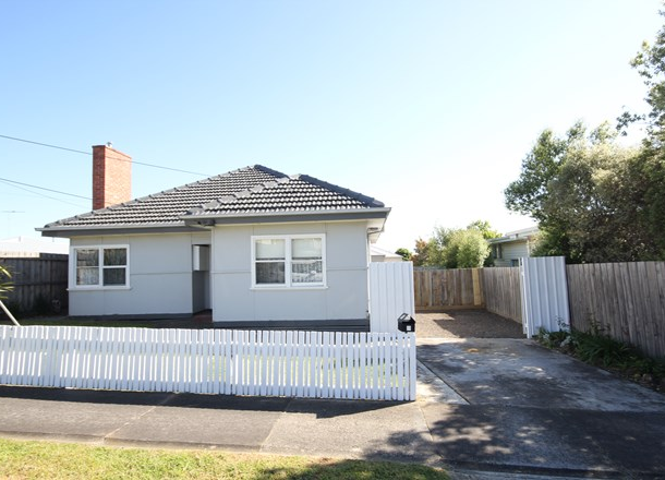 9 Wilton Avenue, Newcomb VIC 3219