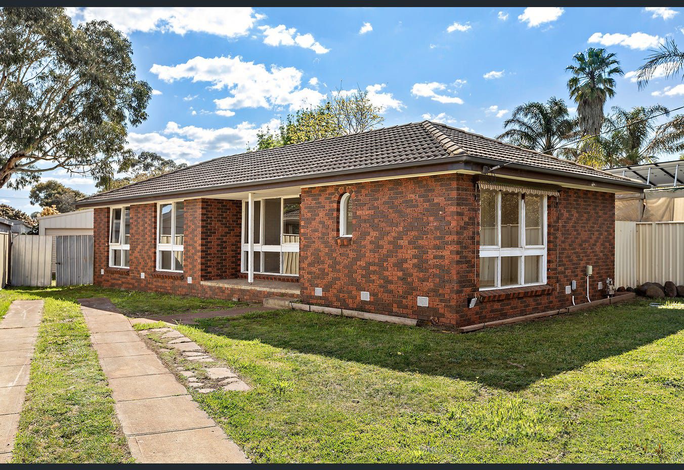 4 bedrooms House in 9 Myrtle St MELTON SOUTH VIC, 3338