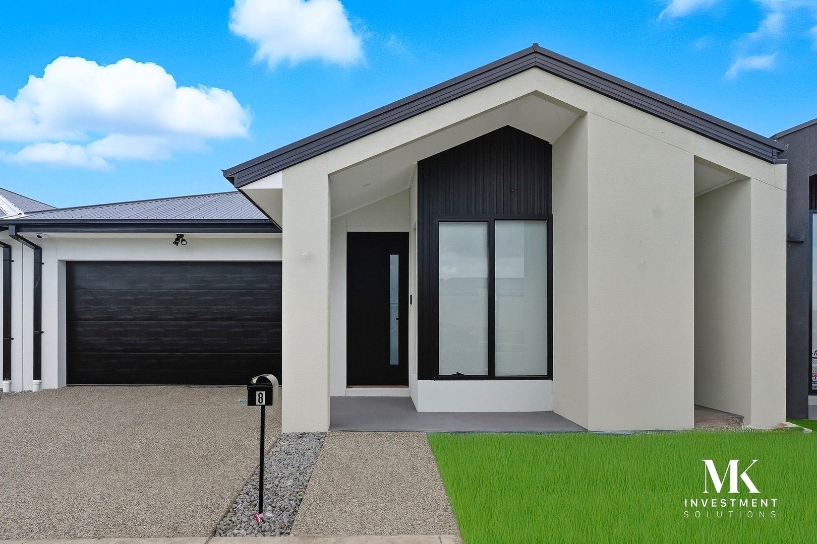 4 bedrooms House in 8 Herdwick Drive WOLLERT VIC, 3750