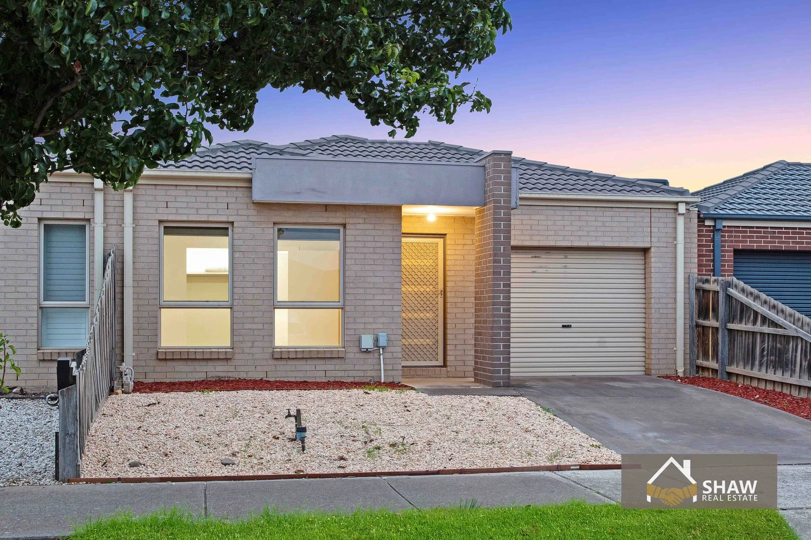 2/17 Vanderbilt Avenue, Truganina VIC 3029