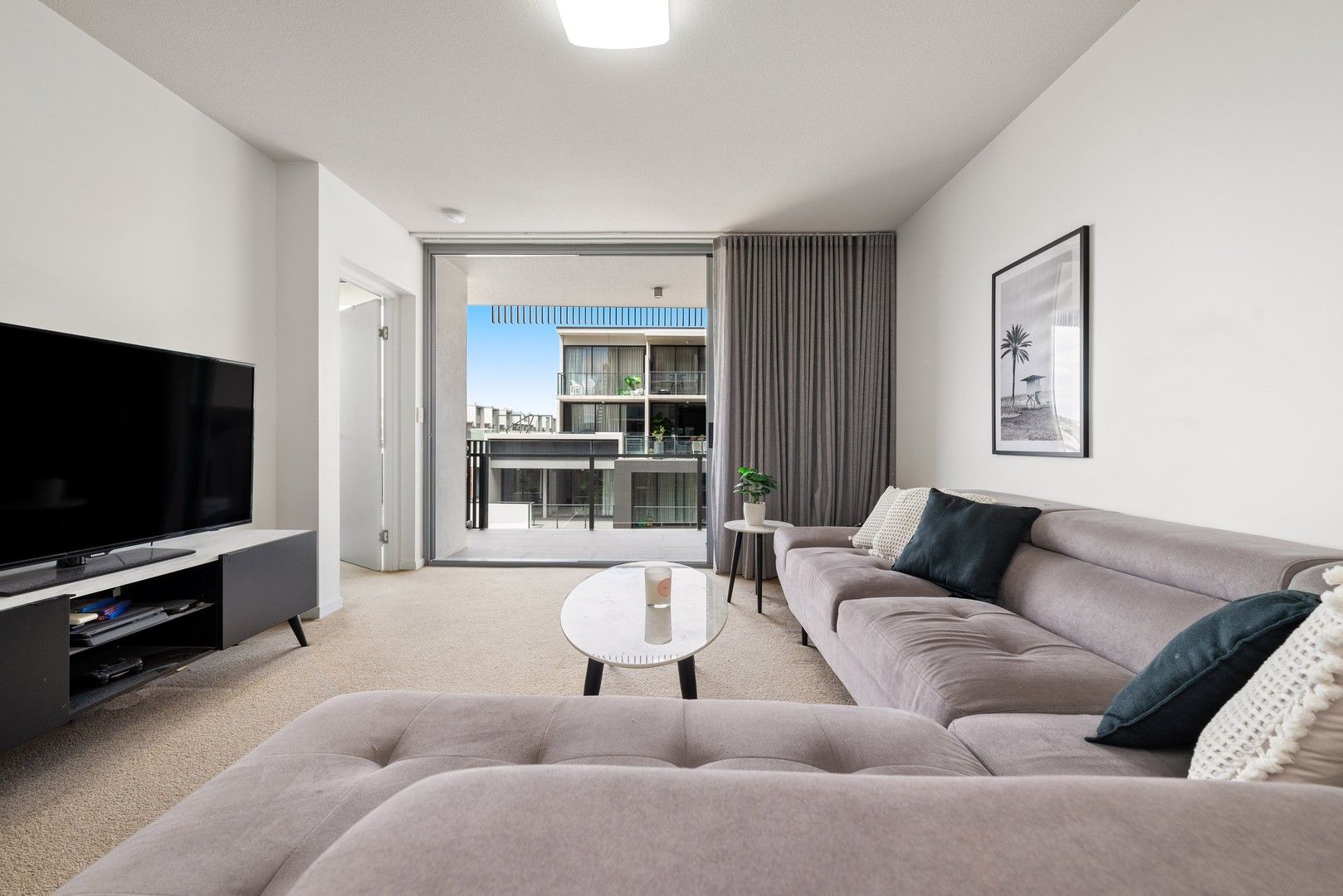 2 bedrooms Apartment / Unit / Flat in 708/53 Wyandra Street TENERIFFE QLD, 4005