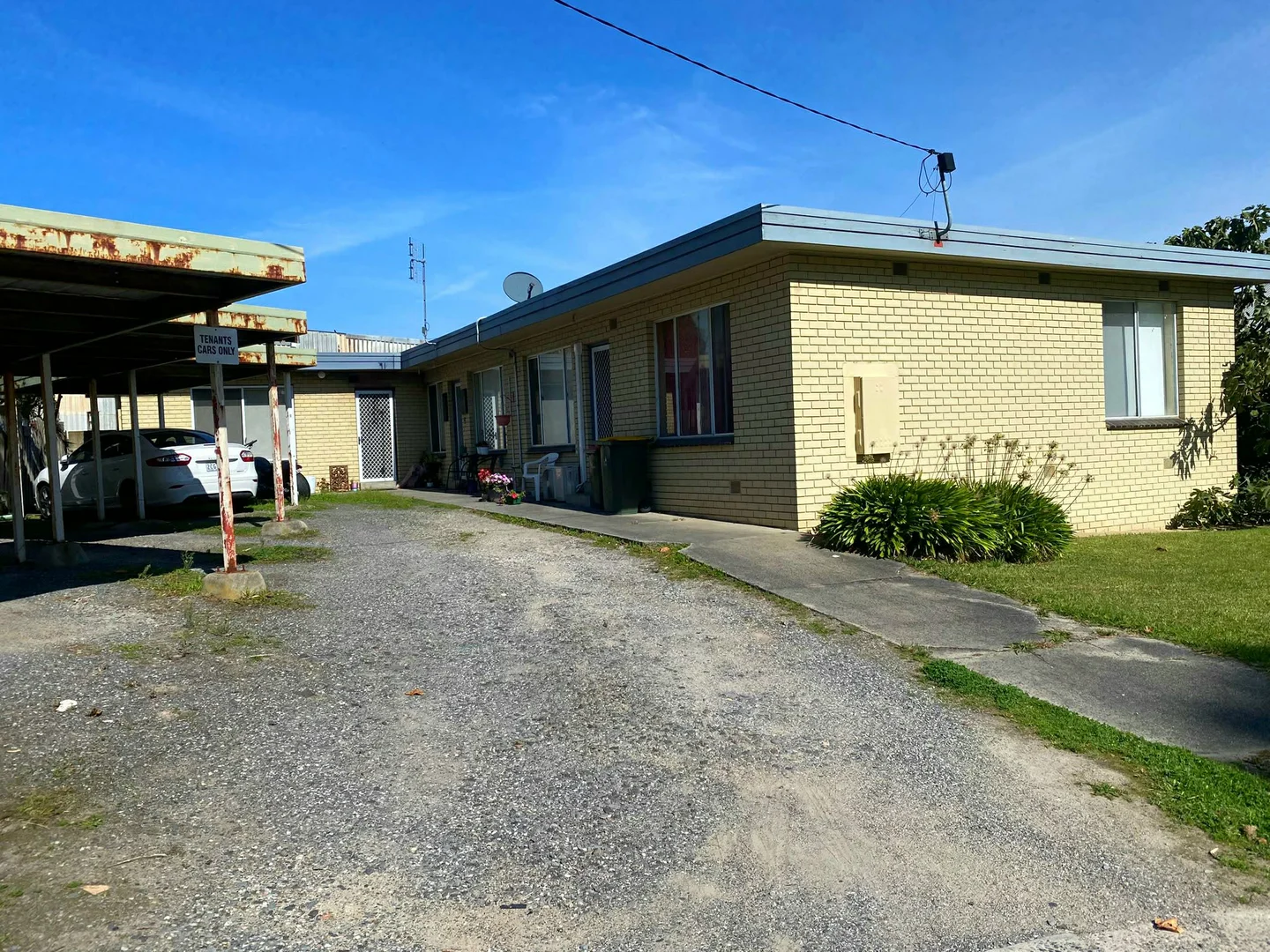 Additional image 2 of 1-3/98 Commercial Road, Morwell VIC 3840