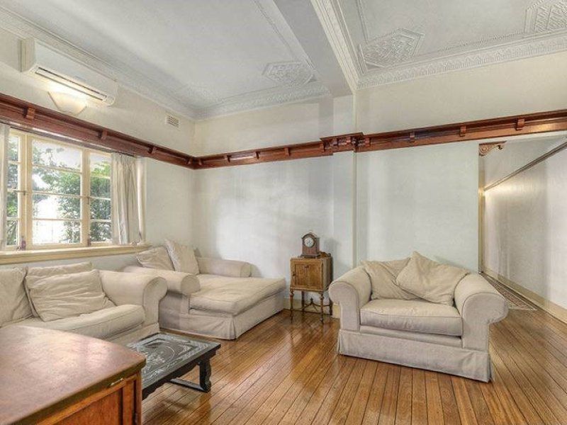 2 bedrooms Apartment / Unit / Flat in 2/12 Lapraik Street ASCOT QLD, 4007