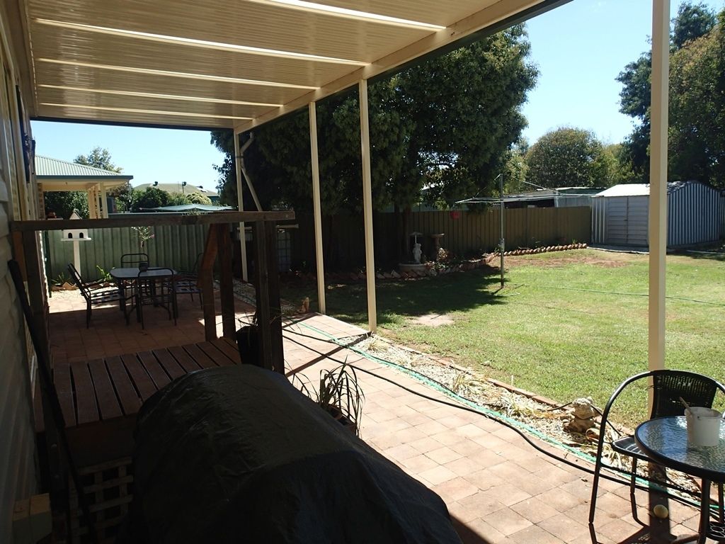 76 Redlands Rd, Corowa NSW 2646, Image 2