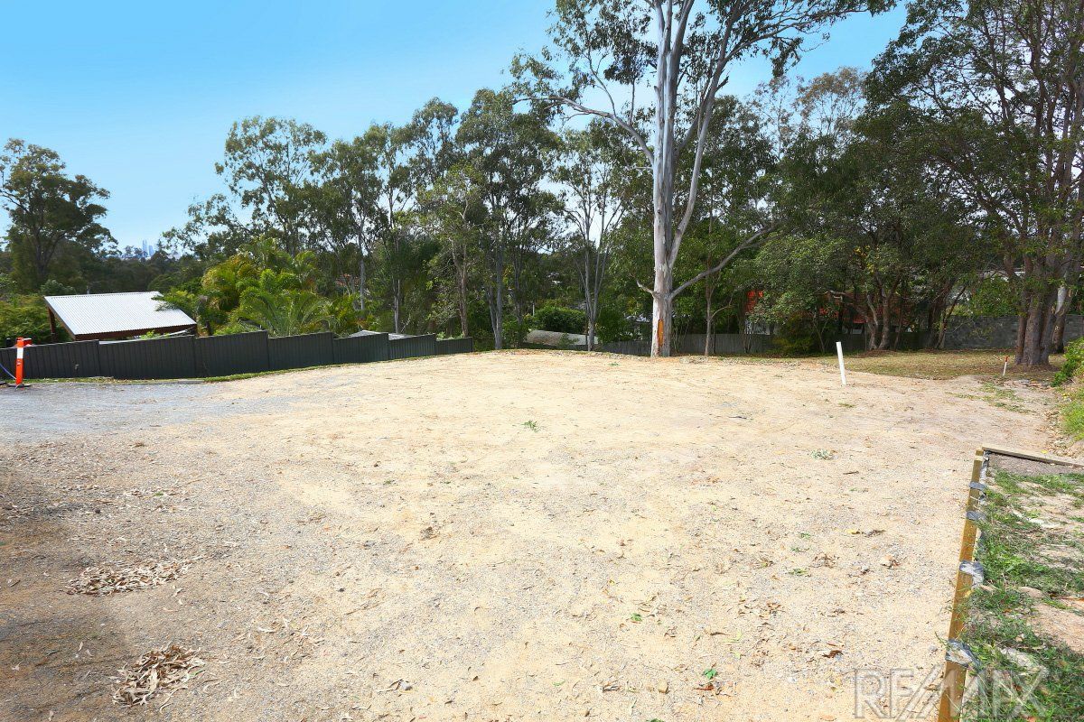 2/5 Harneil Pl, Carrara QLD 4211, Image 1