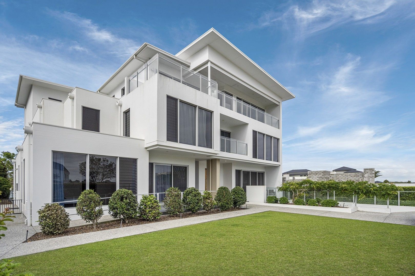 1032 Edgecliff Place, Hope Island QLD 4212 House For Rent Domain