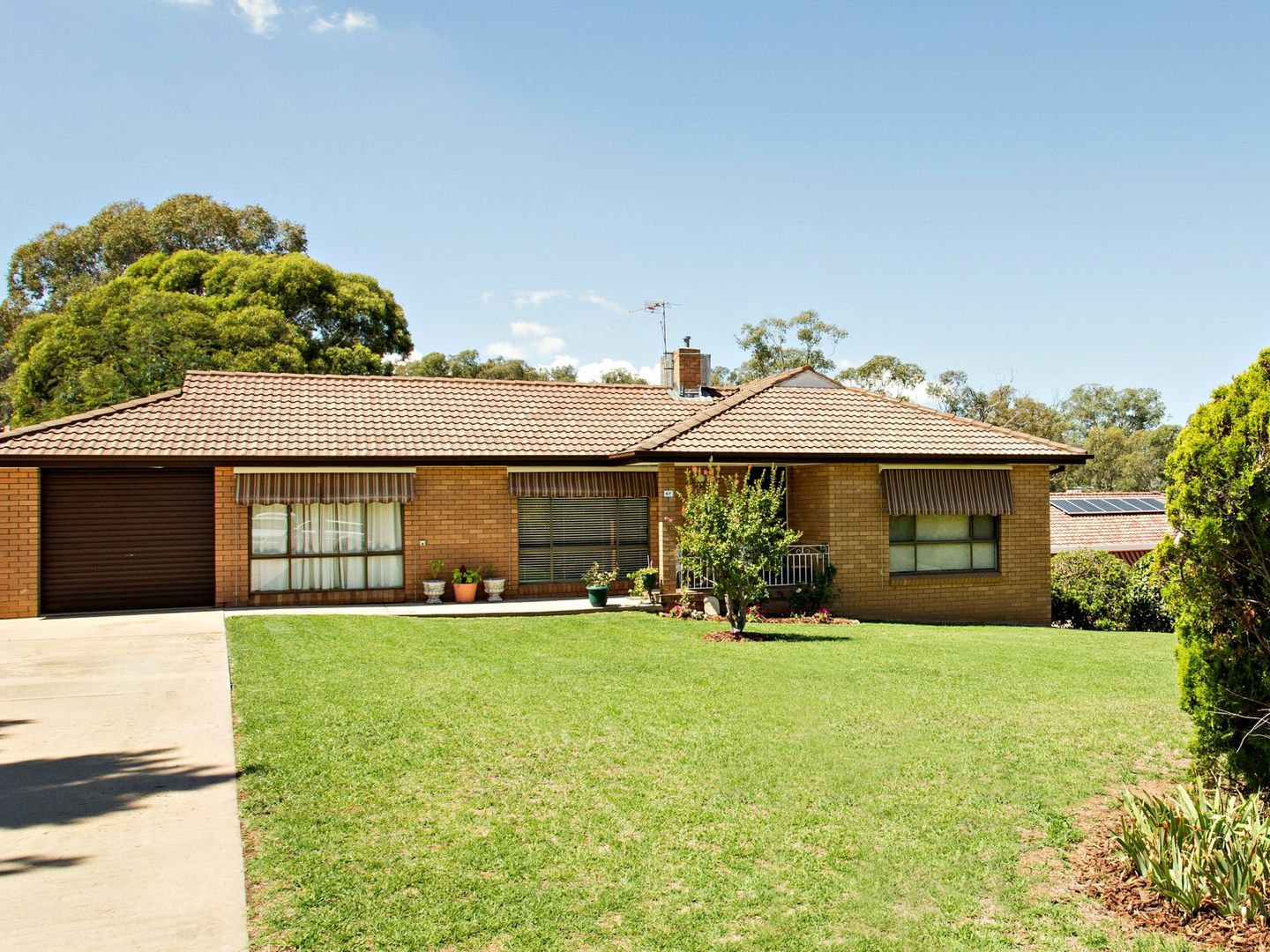 67 Blackett Avenue, Young NSW 2594, Image 1
