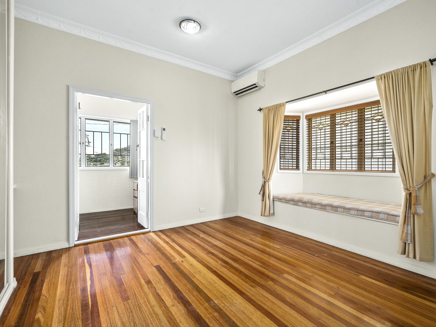 1032 Logan Road, Holland Park QLD 4121, Image 1