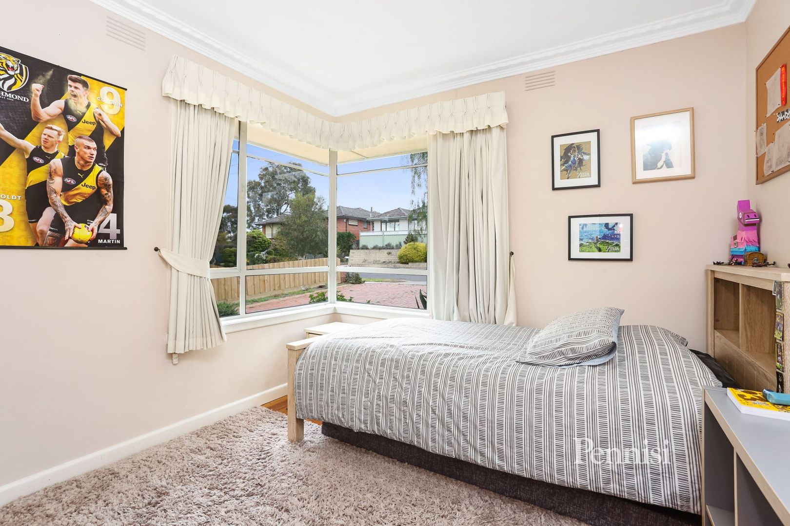 22 Strathnaver Avenue, Strathmore VIC 3041, Image 2