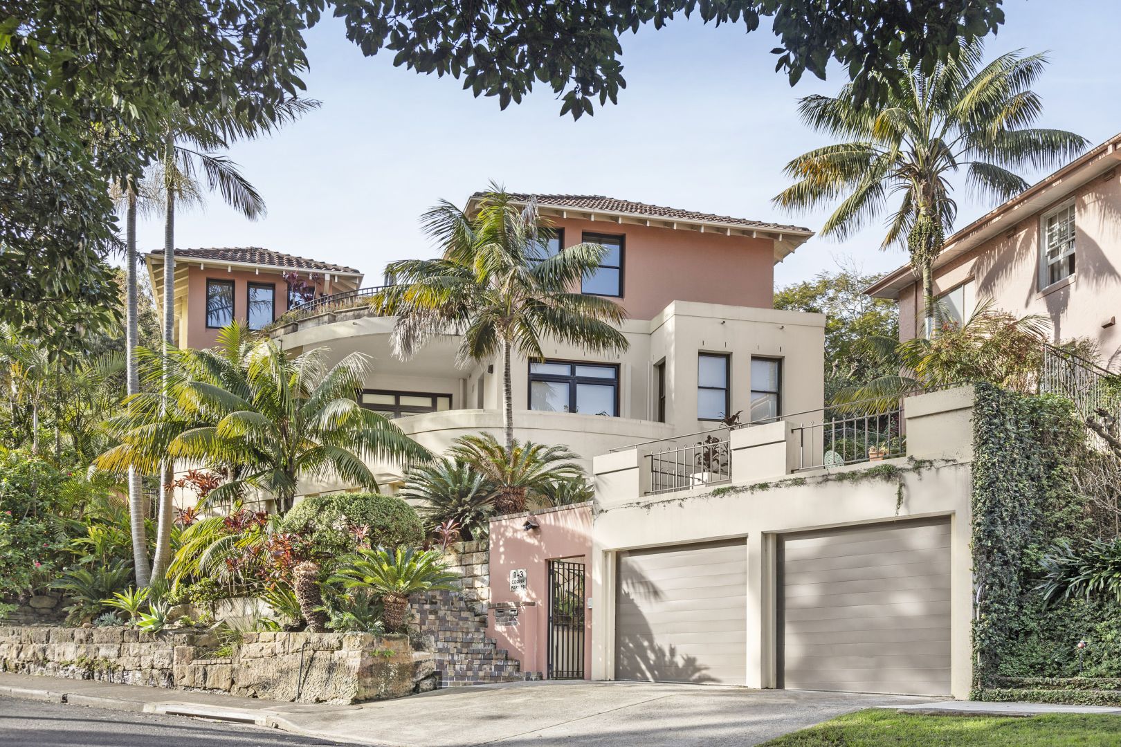 2/13 Cooper Park Road, Bellevue Hill Property History & Address