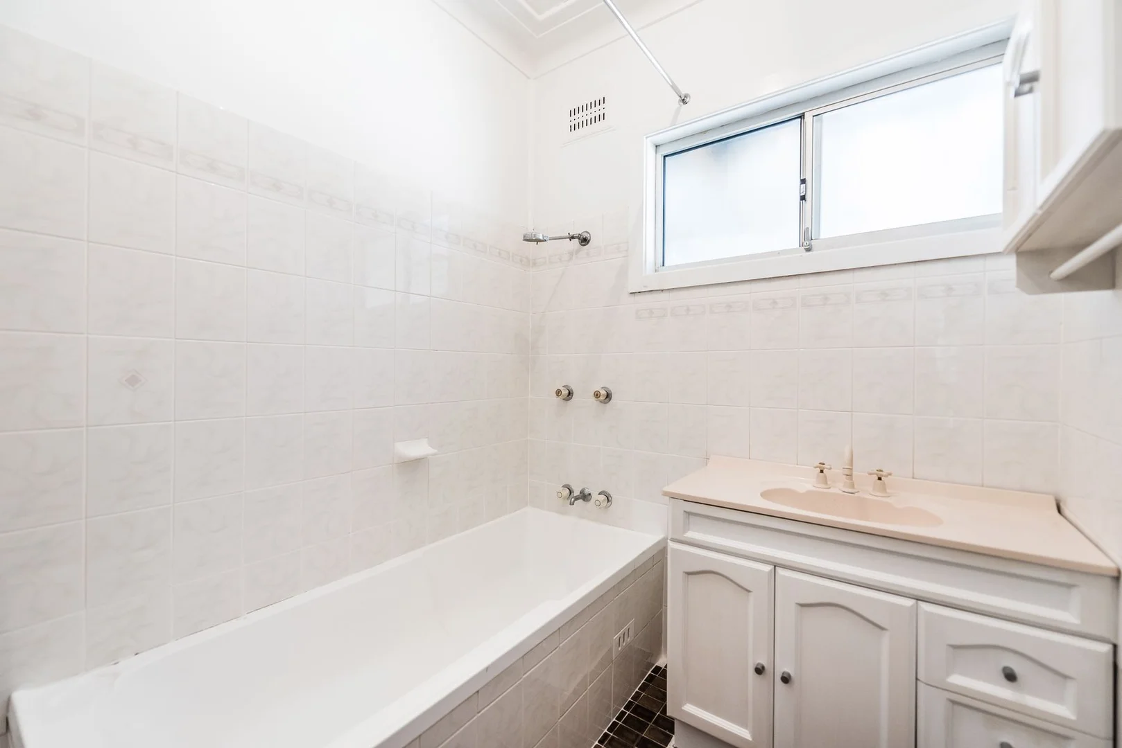 Additional image 7 of 28 Yorston Street, Warners Bay NSW 2282