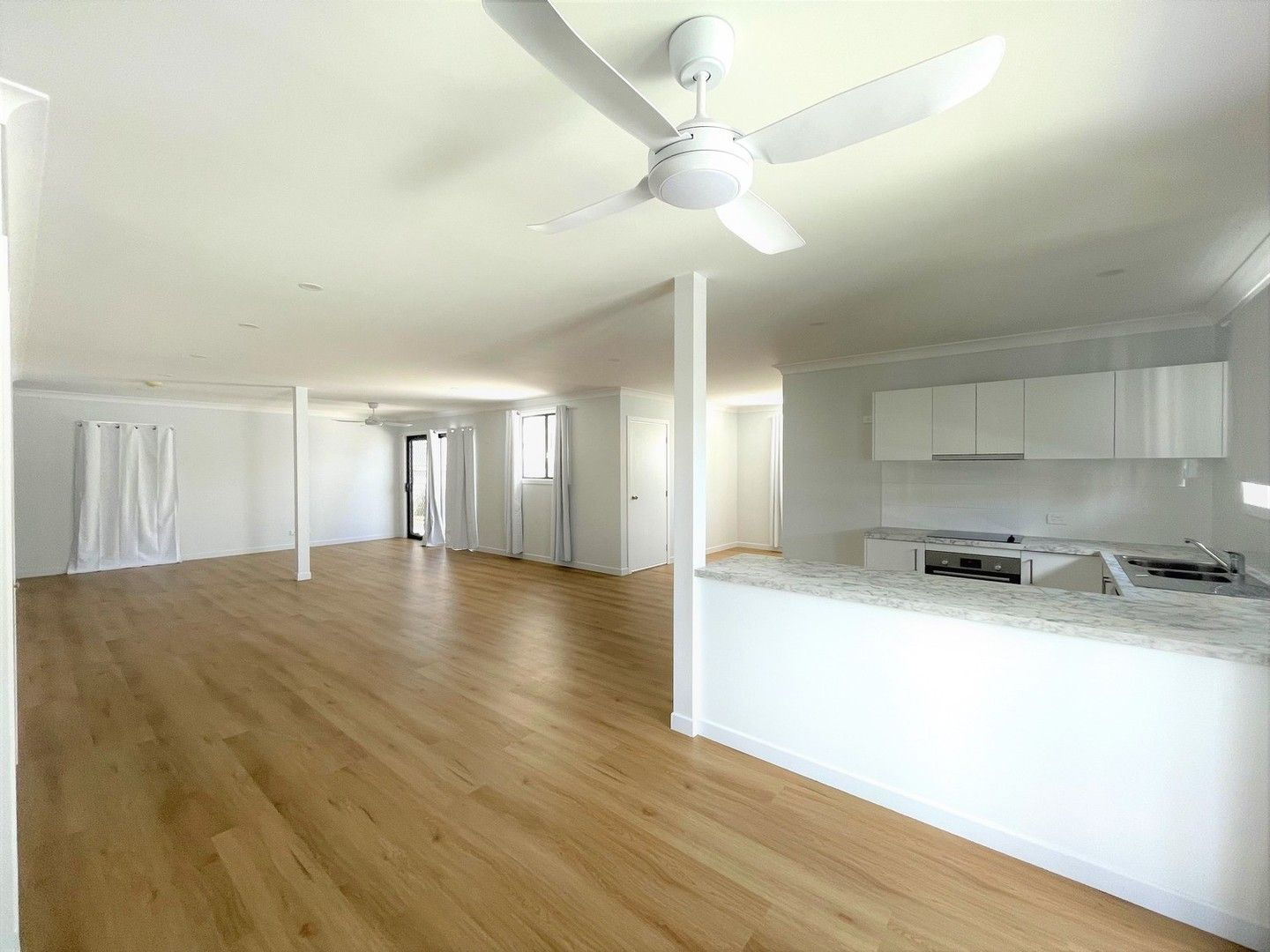 Sandgate QLD 4017 3 beds apartment for Rent, 500 per week 16729352