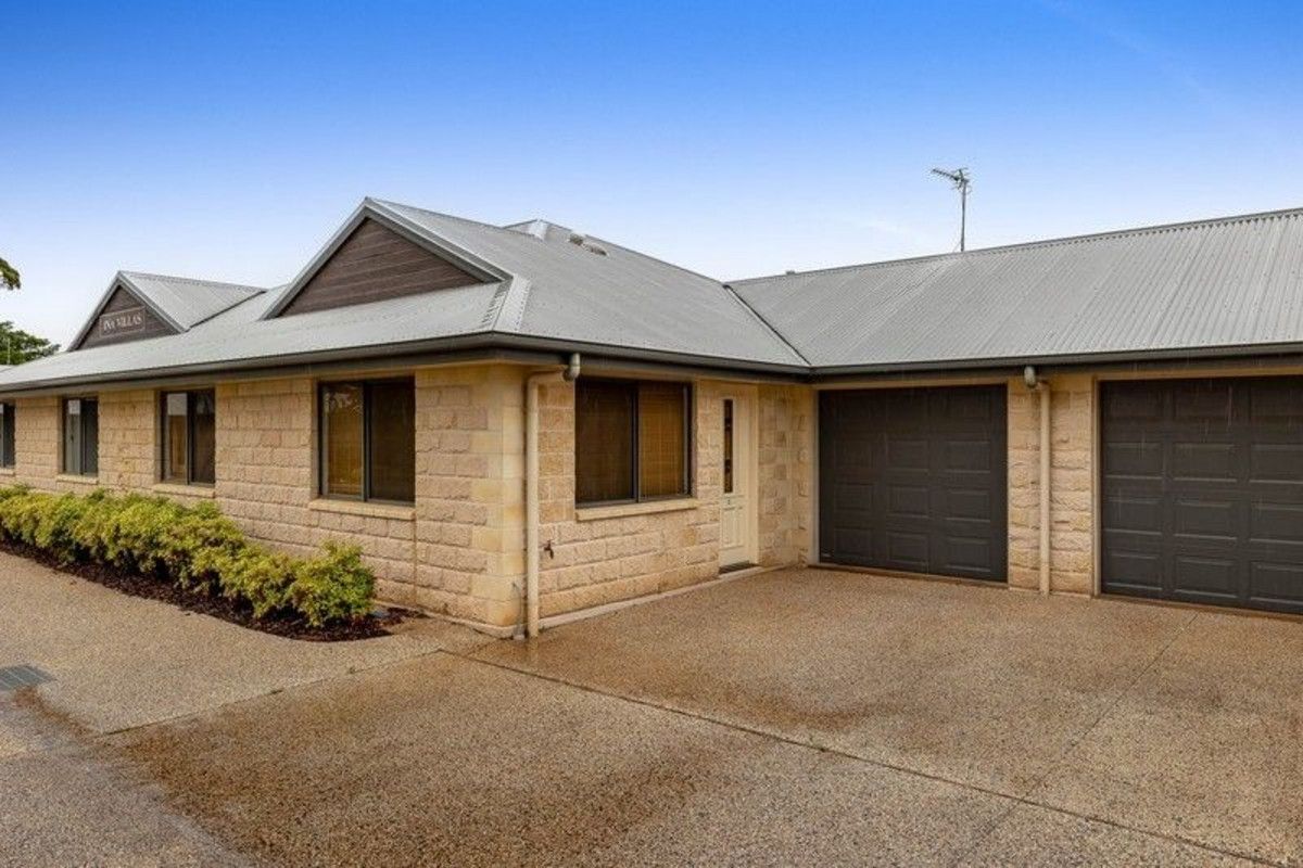2 bedrooms Apartment / Unit / Flat in 4/14 Uniplaza Court KEARNEYS SPRING QLD, 4350