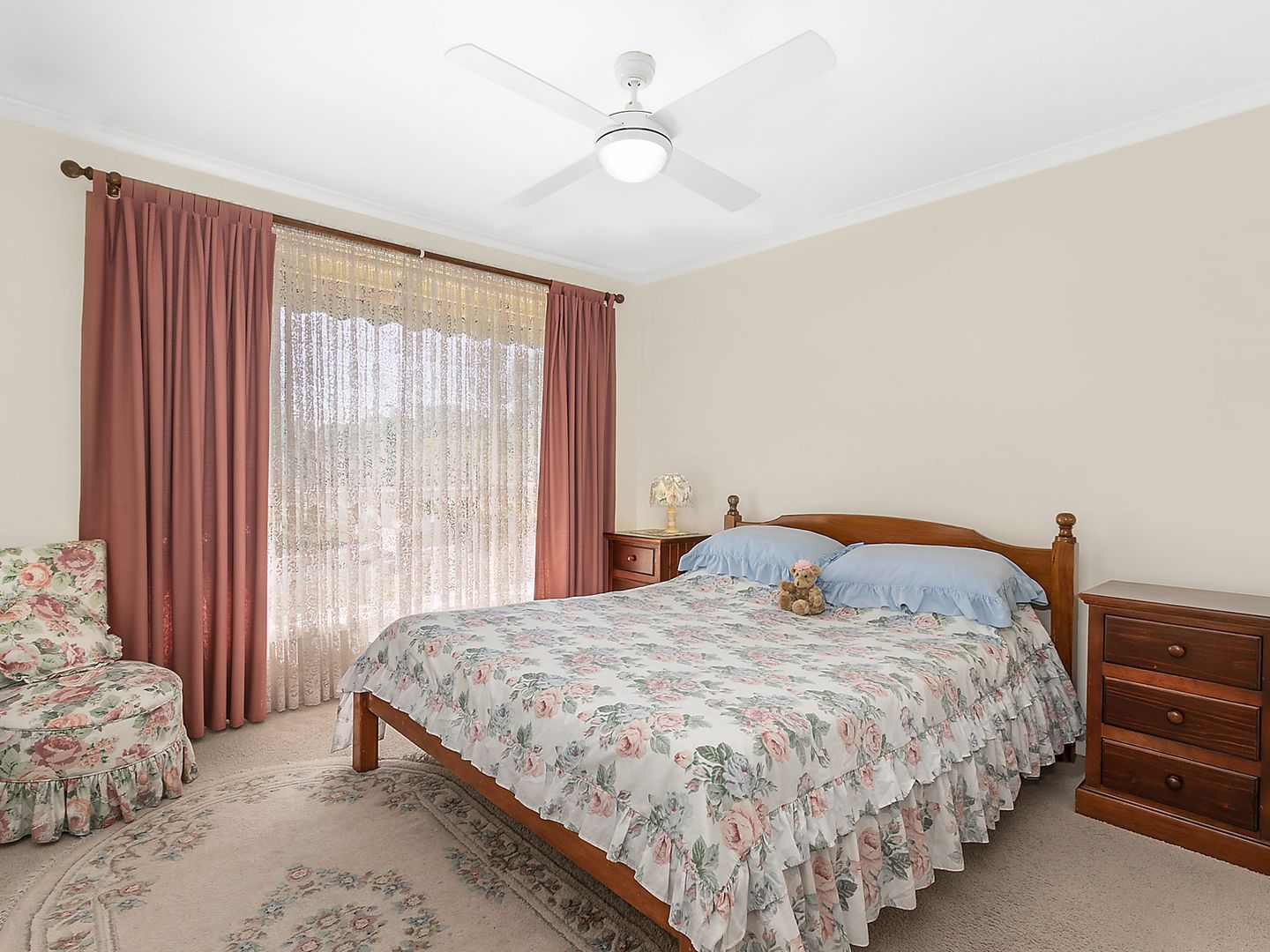 1 Parry Close, Bonnyrigg NSW 2177, Image 2