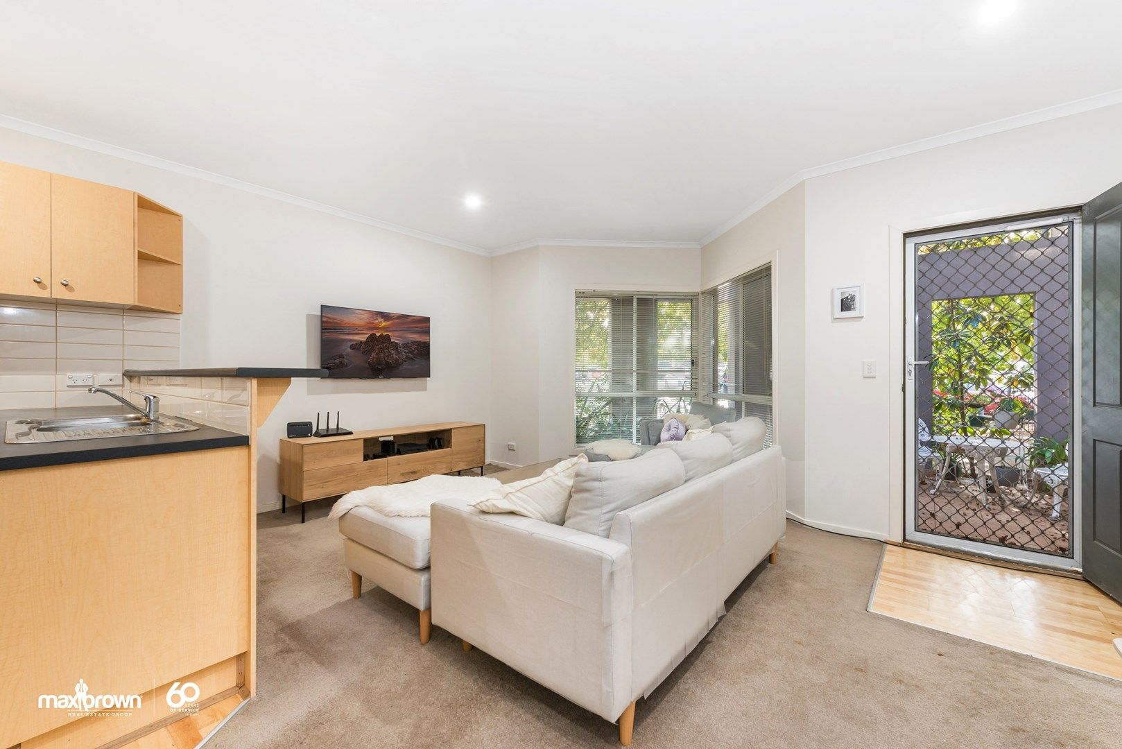 1/13-15 Hewish Road, Croydon VIC 3136, Image 2