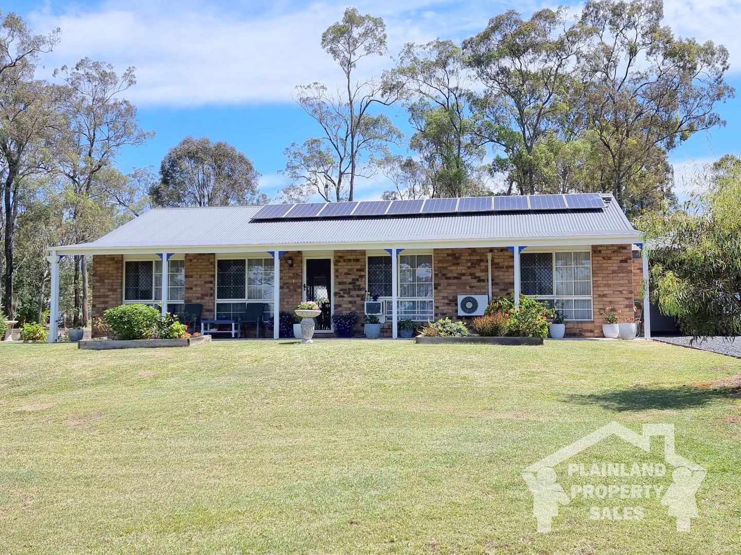 215 Lakes Drive, Laidley Heights QLD 4341