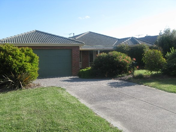 56 Edgbaston Circuit, Berwick VIC 3806