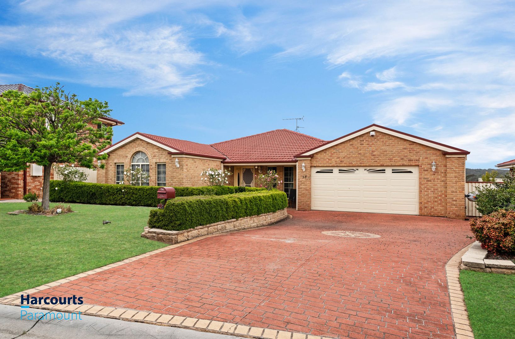 38 Baynton Place, St Helens Park NSW 2560