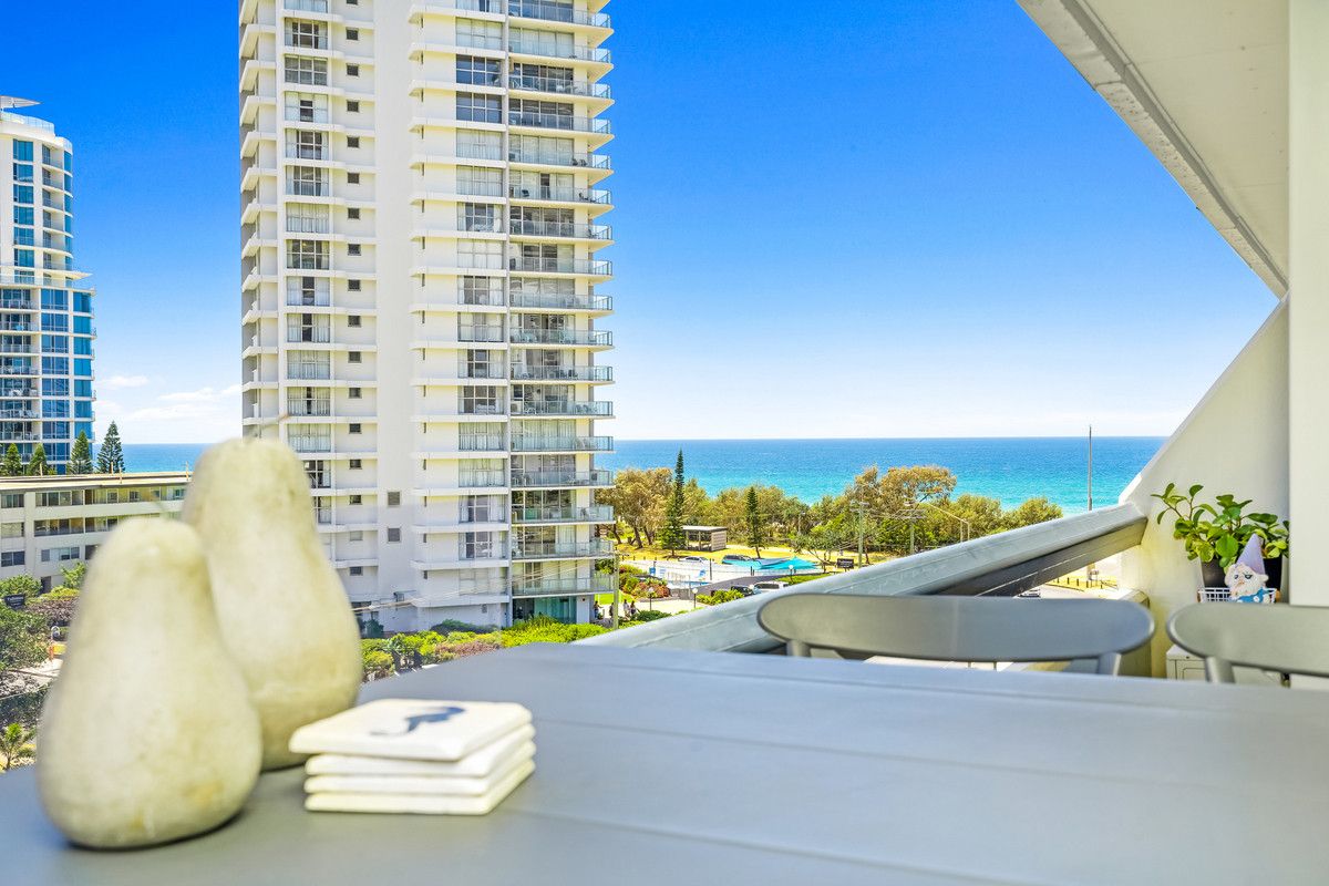 602/2 Queensland Avenue, Broadbeach QLD 4218, Image 2