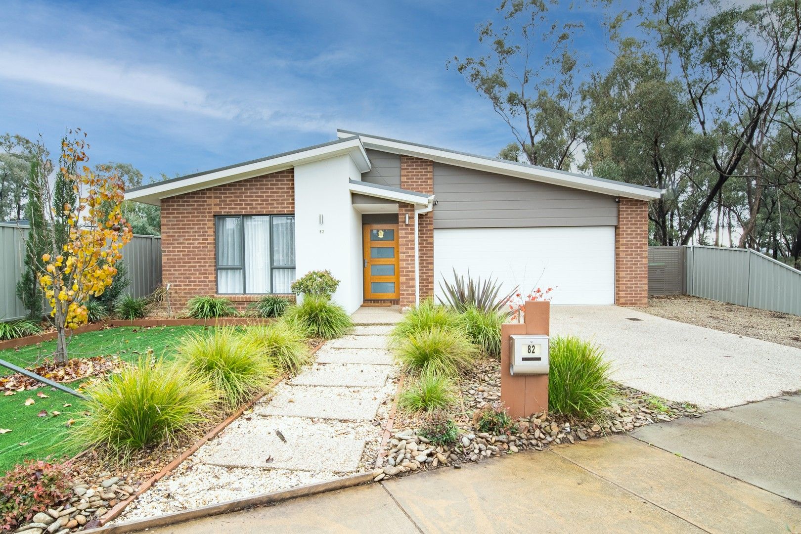 4 bedrooms House in 82 Norelle Crescent GOLDEN SQUARE VIC, 3555