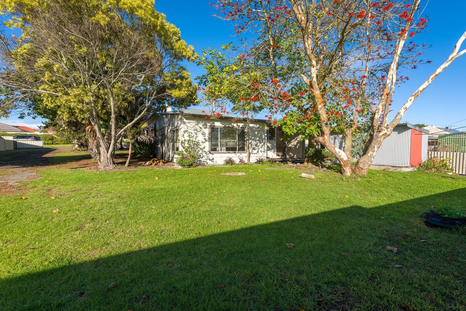 52 Minor Road, Orana WA 6330, Image 2