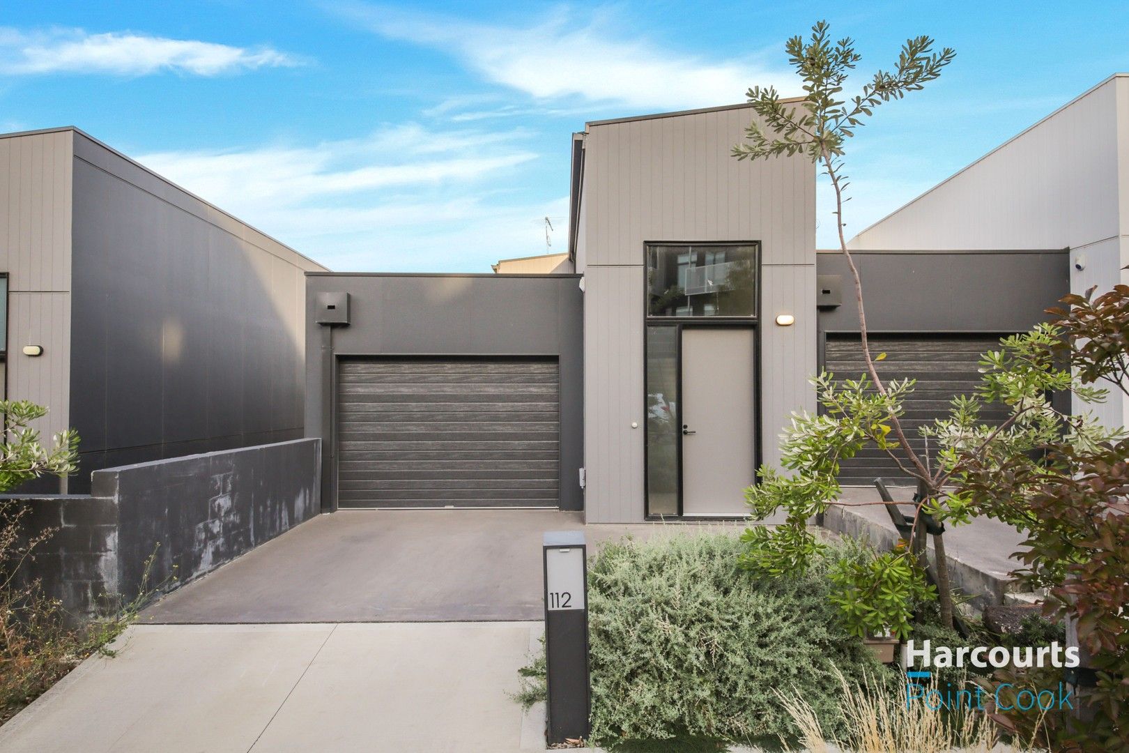 3 bedrooms Townhouse in 112 Woodswallow Entrance SUNSHINE NORTH VIC, 3020