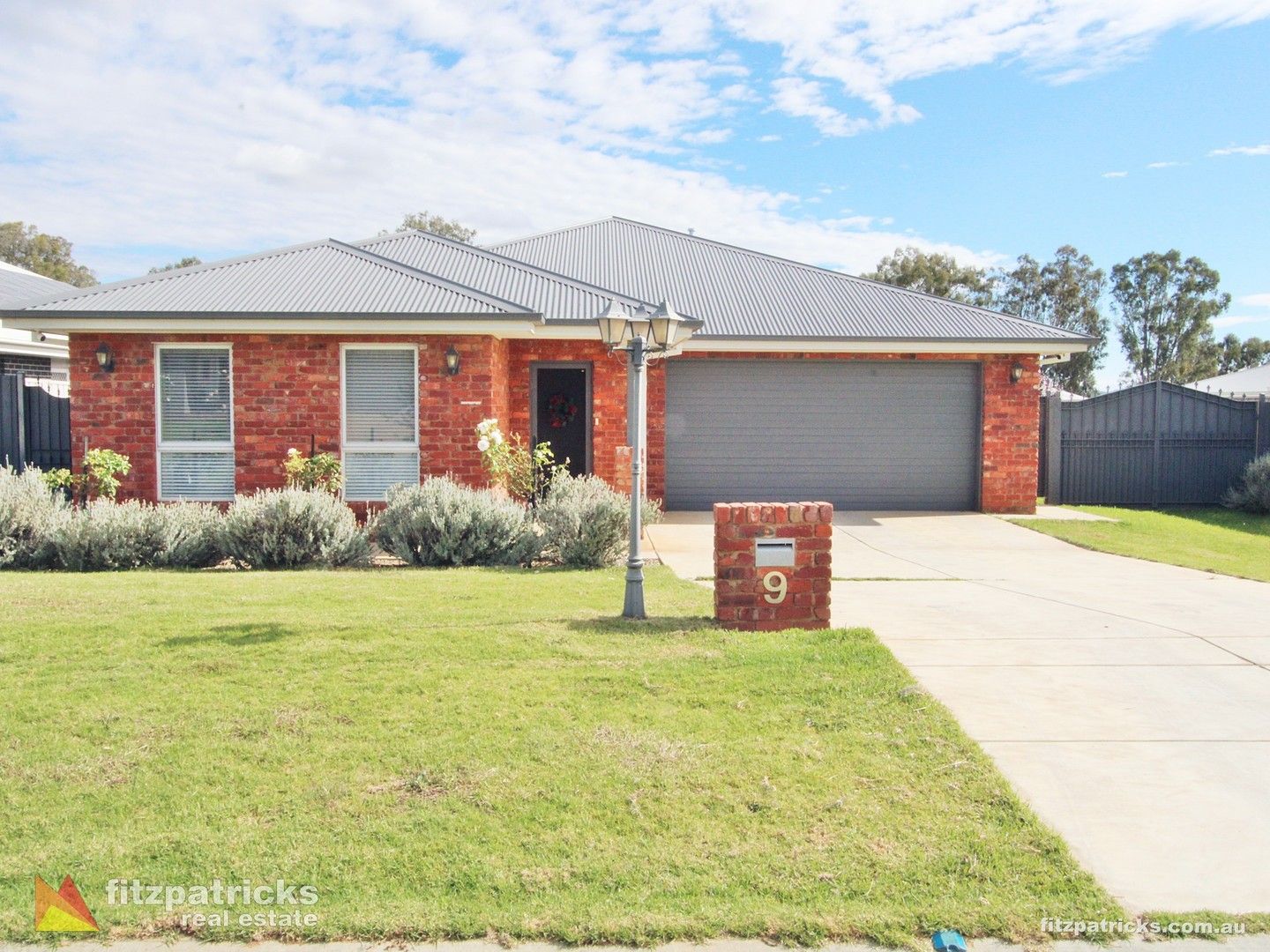 4 bedrooms House in 9 Yenda Avenue GOBBAGOMBALIN NSW, 2650