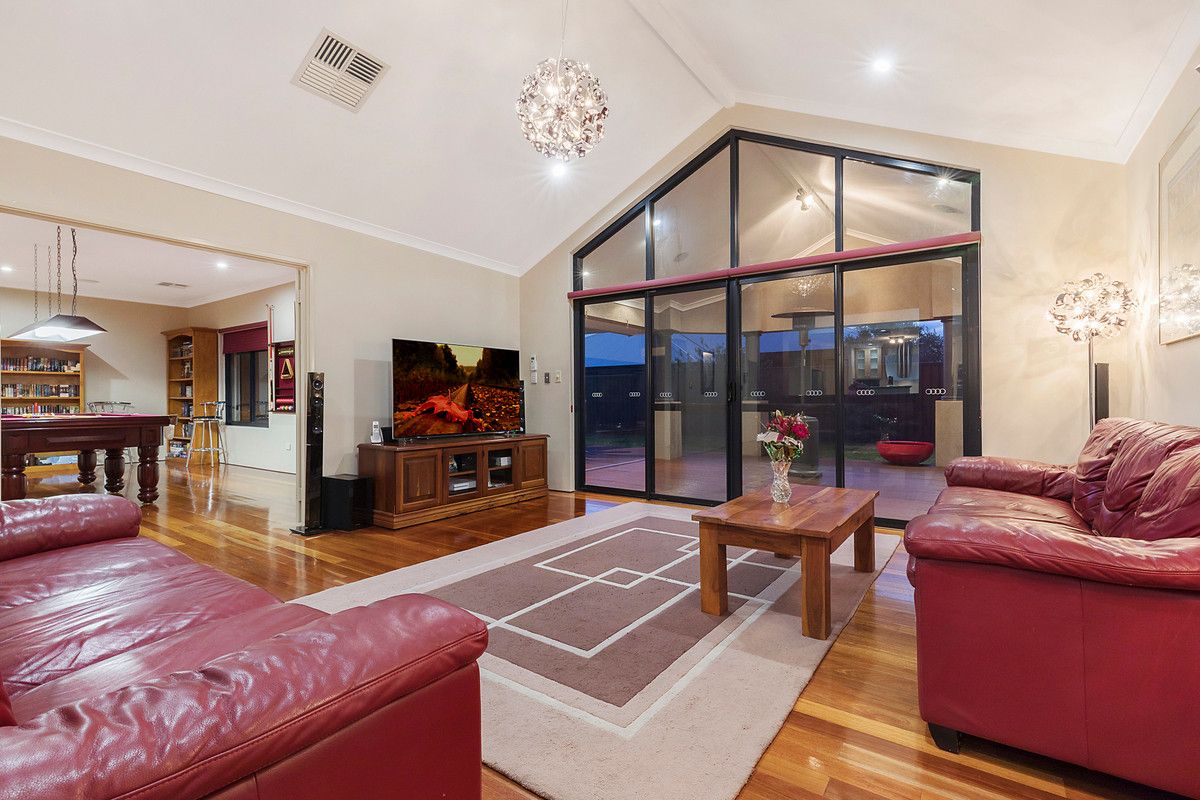 51 Demesne Circuit, Aveley WA 6069, Image 0