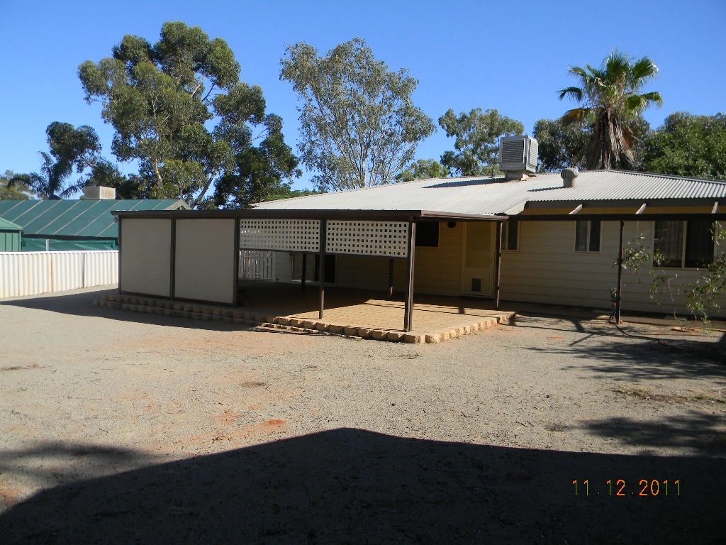 8 HAMILTON COURT, Roxby Downs SA 5725, Image 2