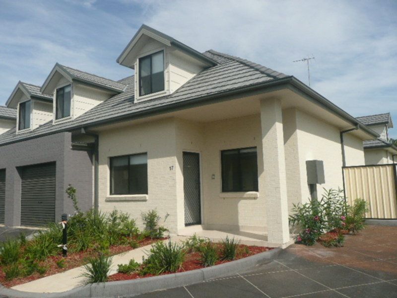 4 bedrooms Townhouse in 17/13-17 Wilson Street ST MARYS NSW, 2760