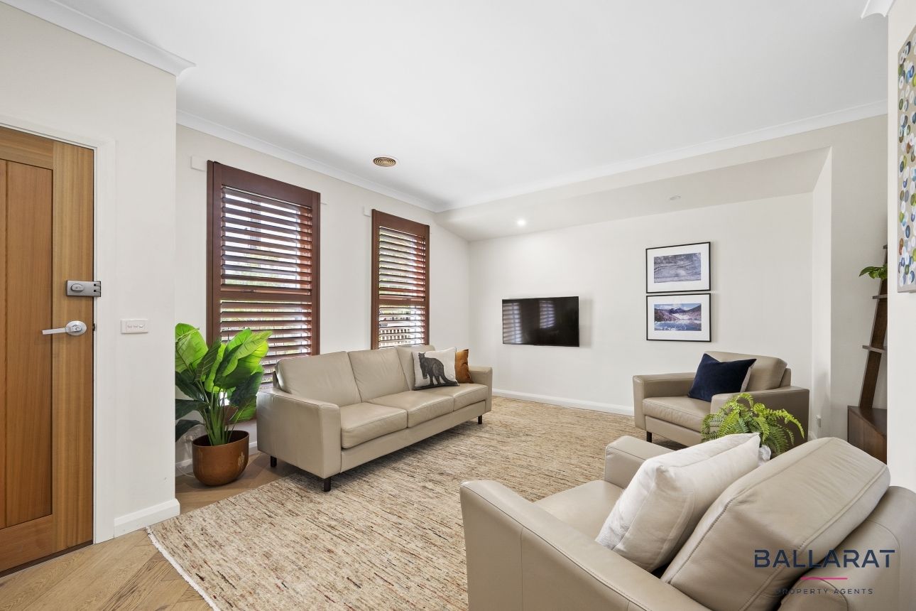 2/216 Grant Street, Golden Point VIC 3350, Image 1