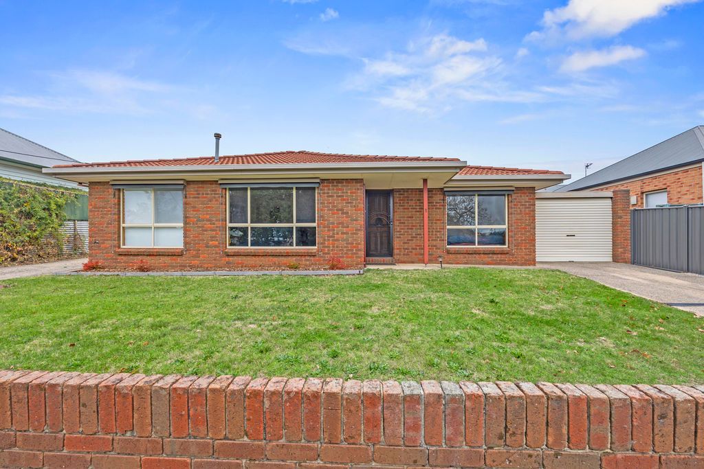 1/620 Doveton Street North, Soldiers Hill VIC 3350, Image 1