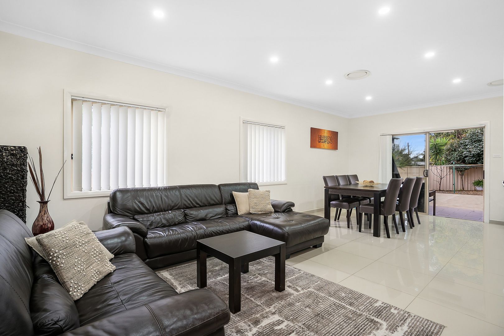 86A Carnavon Crescent, Georges Hall NSW 2198, Image 2