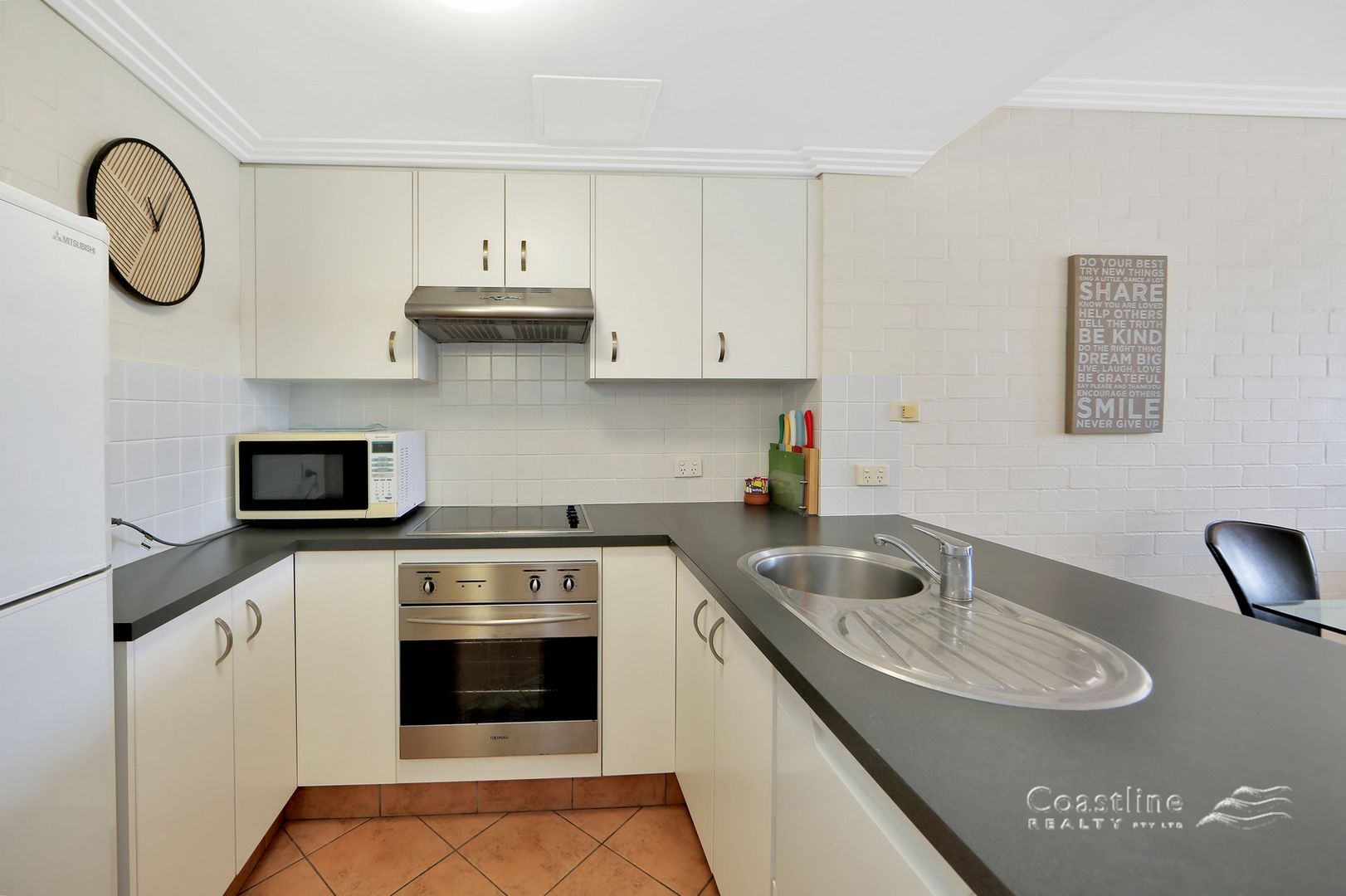 2/104 Miller Street, Bargara QLD 4670, Image 2