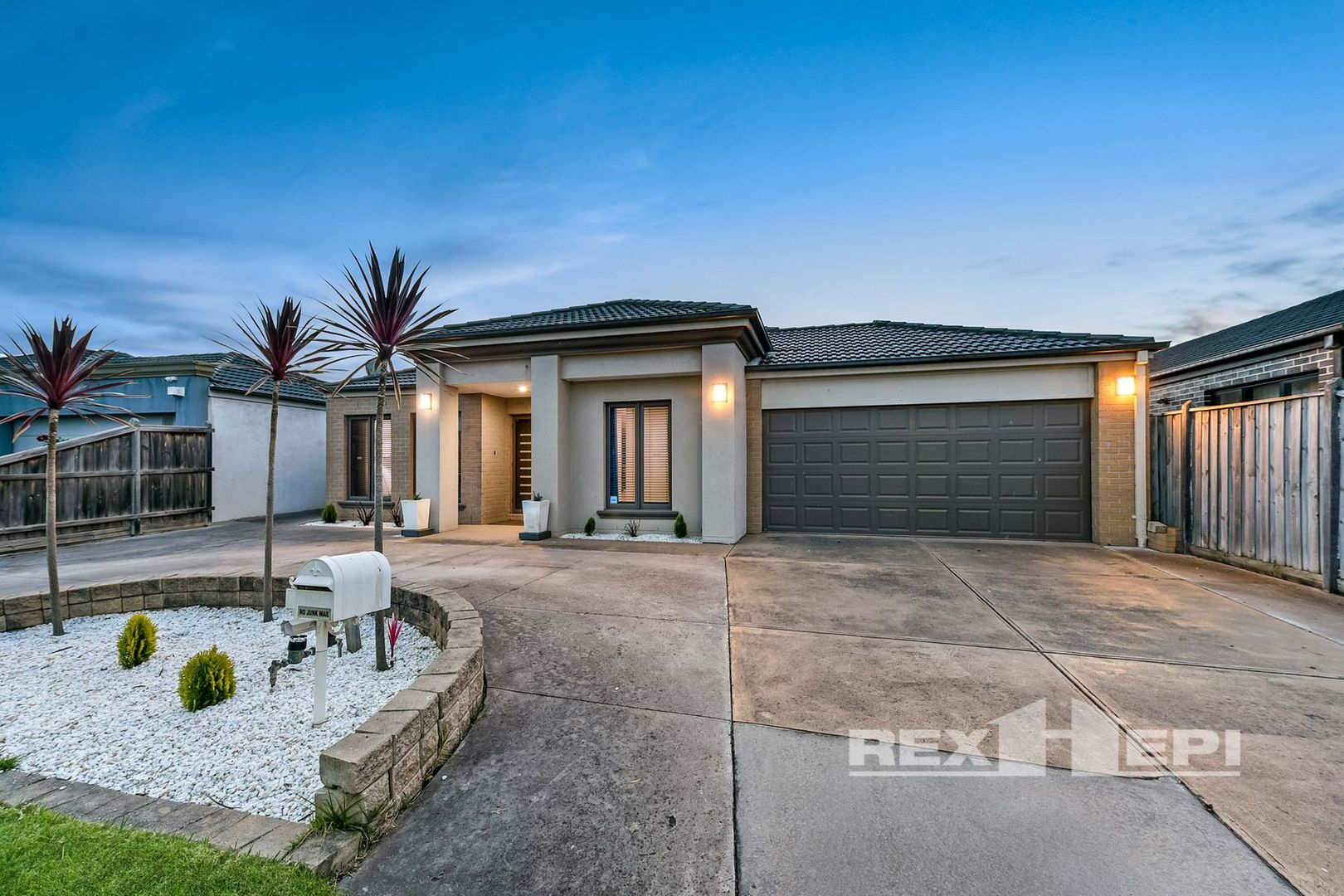 41 Hal Porter Terrace, Lynbrook VIC 3975, Image 1