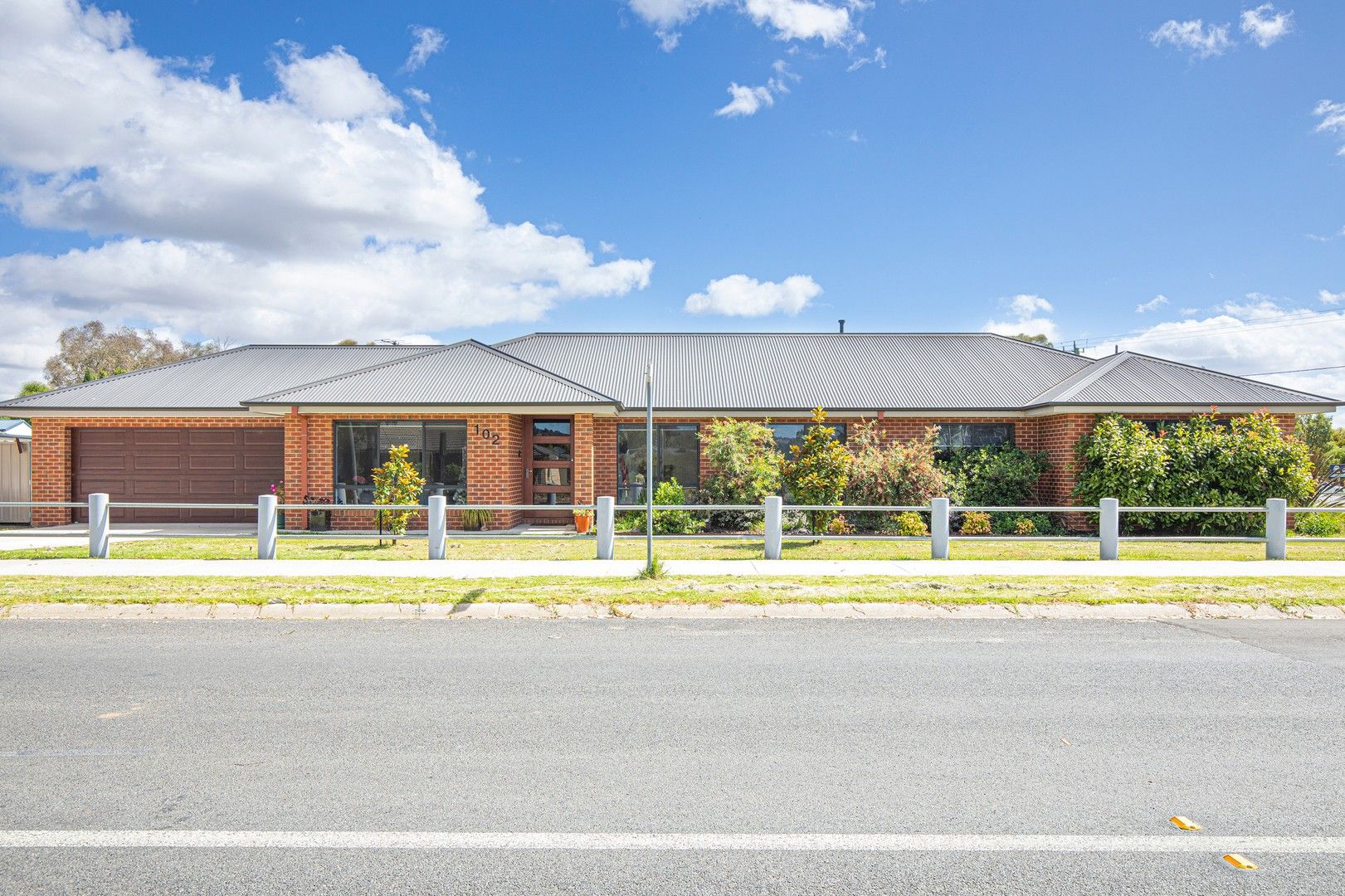 102 Pioneer Drive, Jindera NSW 2642 Domain