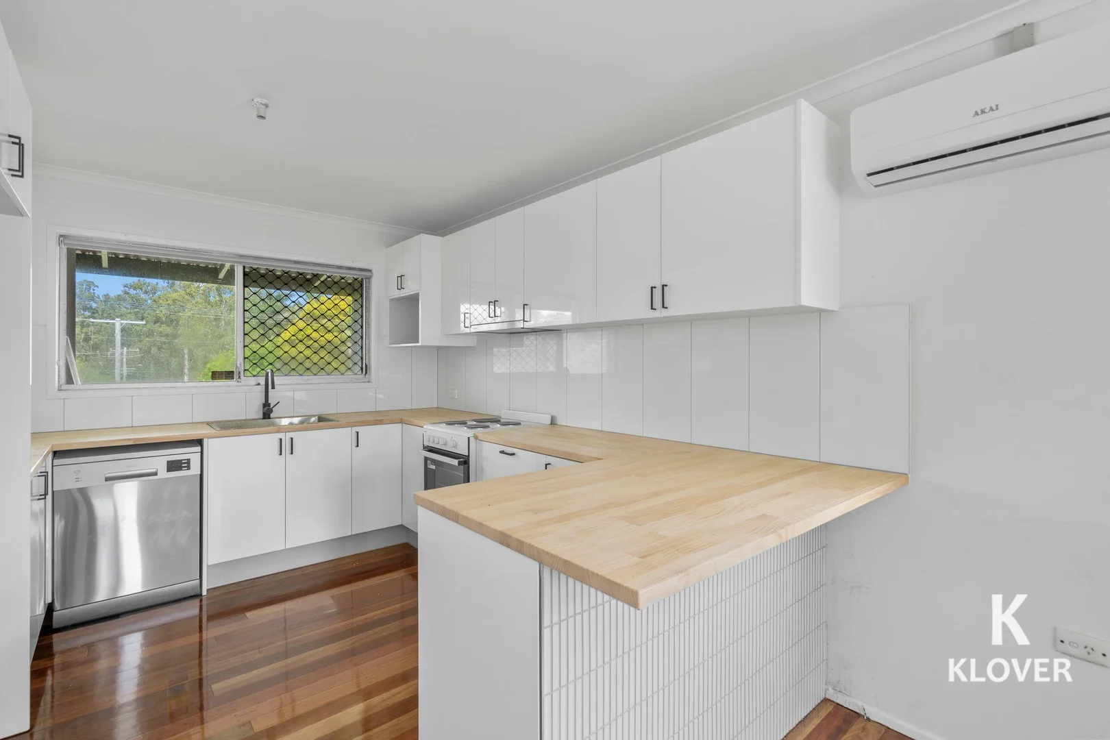 Additional image 2 of 104 Aquarius Drive, Kingston QLD 4114