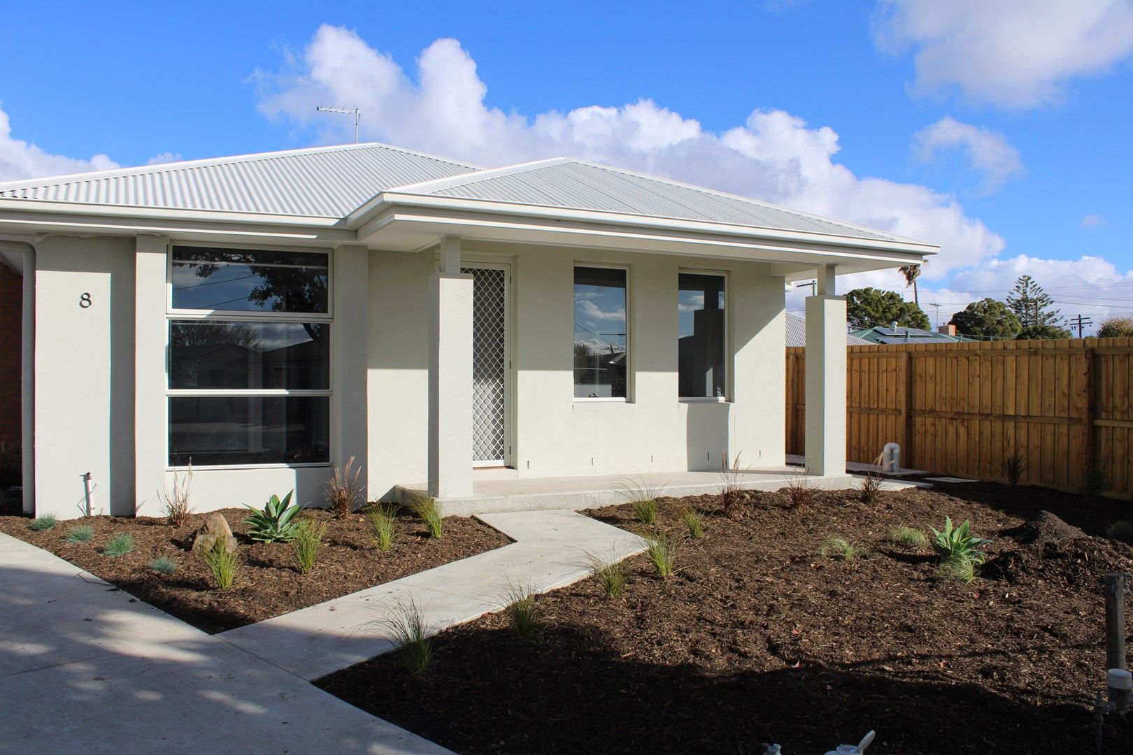 2 bedrooms Townhouse in 1/8 Kookaburra Court NORLANE VIC, 3214