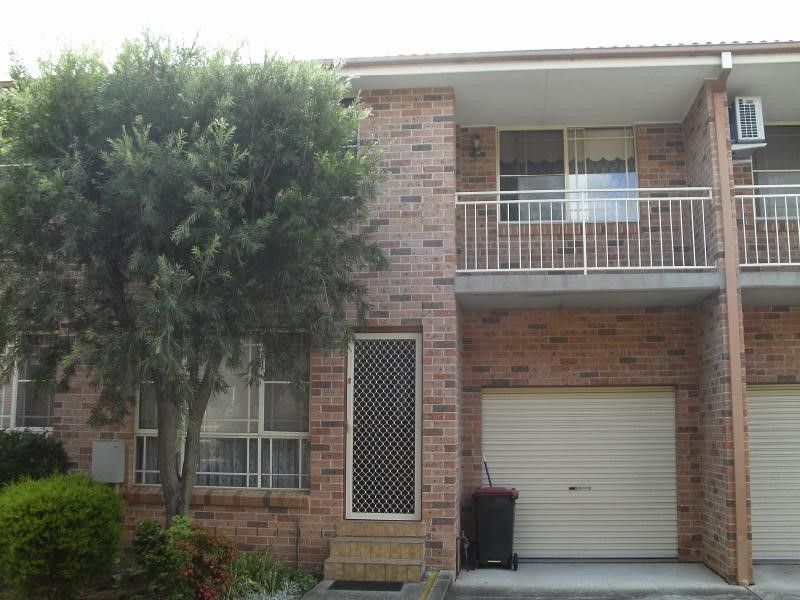 2 bedrooms Townhouse in 7/8 Thelma St LURNEA NSW, 2170