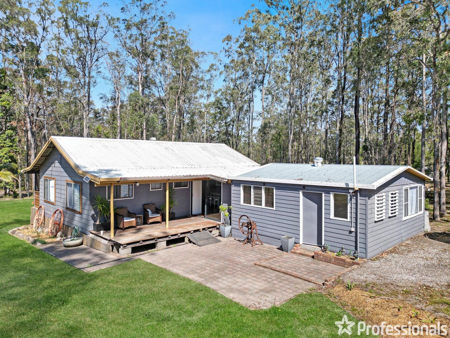 3 bedrooms Specialist Farm in 1205 Coraki Ellangowan Road WEST CORAKI NSW, 2471