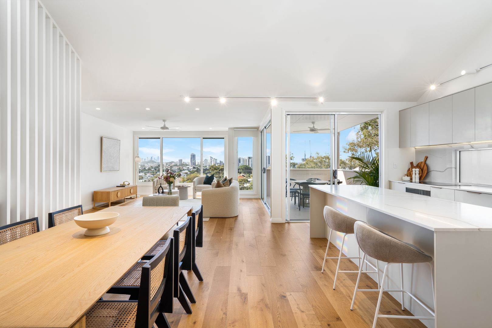 11 View Street, Burleigh Heads Property History & Address Research