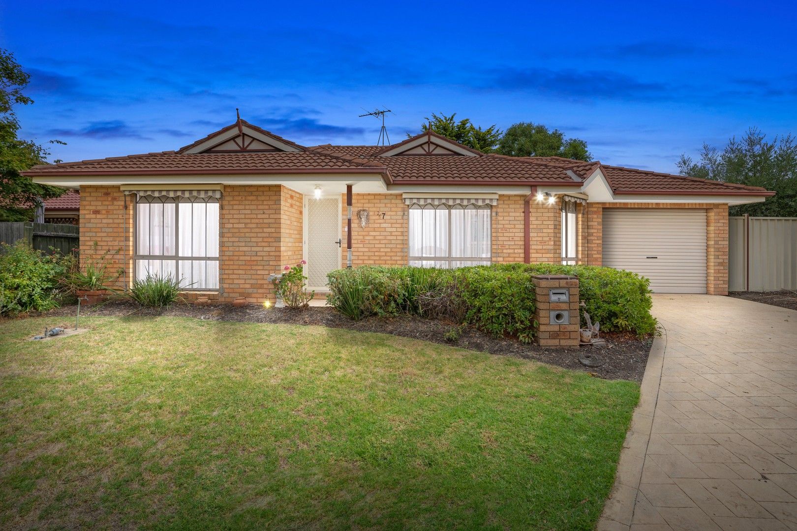 2/7 Kookaburra Walk, South Morang VIC 3752, Image 0