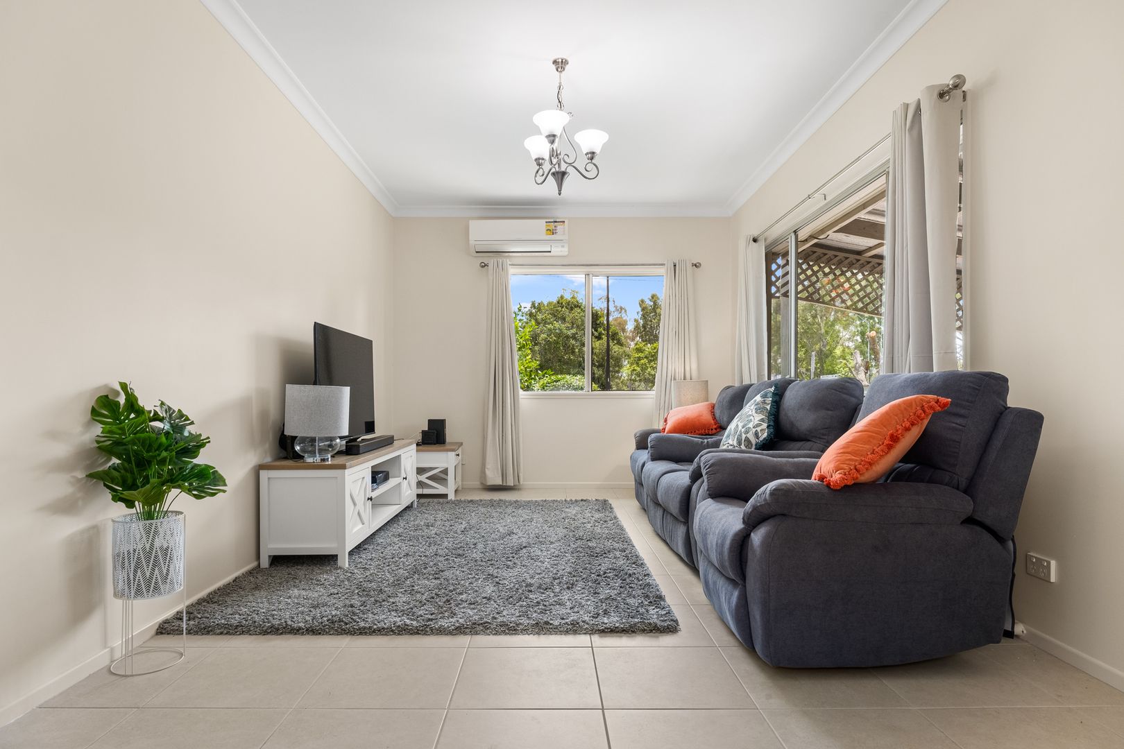 215 Graceville Avenue, Graceville QLD 4075, Image 1