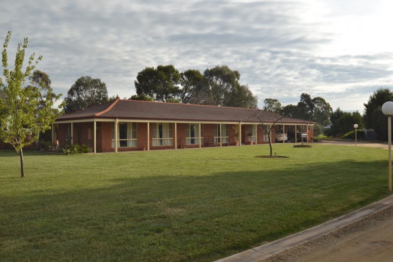 42 OXLEY MEADOW CREEK ROAD, OXLEY VIC 3678, Image 0