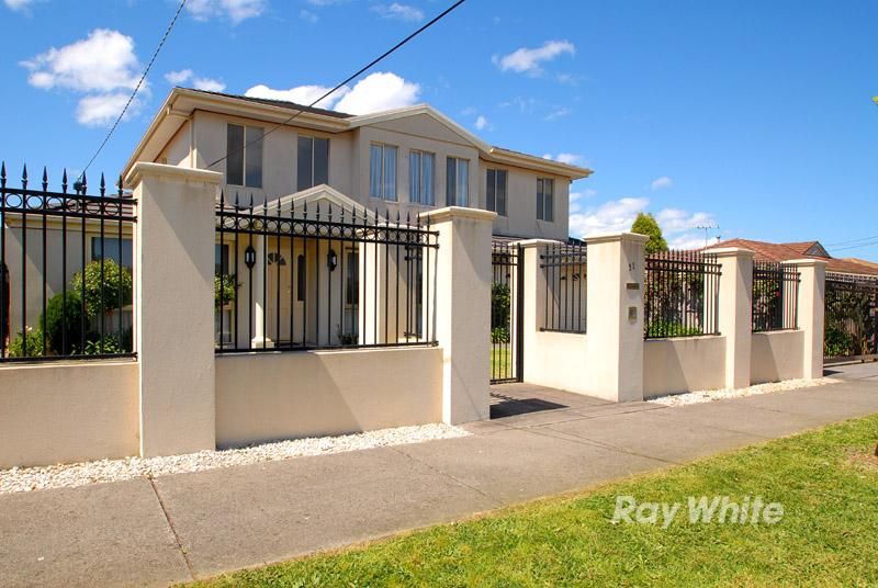 21 Timberglade Drive, NOBLE PARK NORTH VIC 3174, Image 0