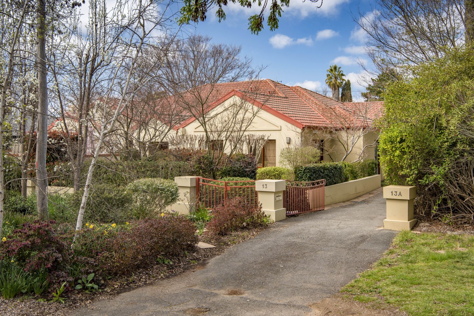 13 Golden Grove, Red Hill ACT 2603, Image 2