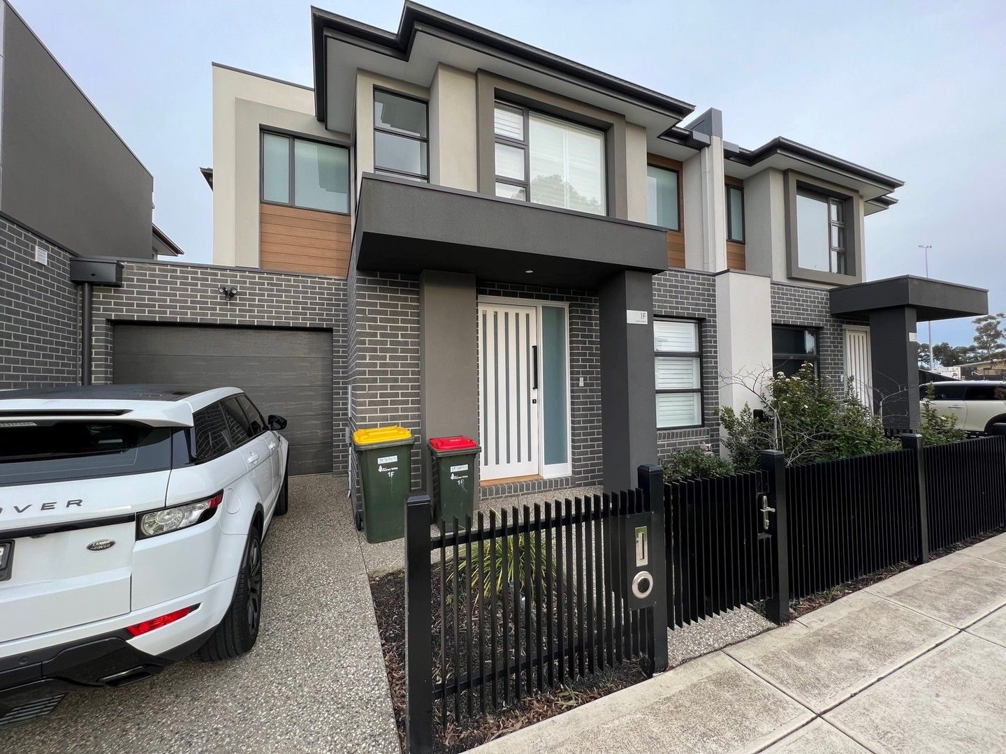 3 bedrooms Townhouse in 1F Doyle Street AVONDALE HEIGHTS VIC, 3034