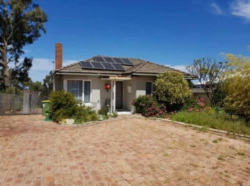 3 bedrooms House in 18 Teaguer St WILSON WA, 6107