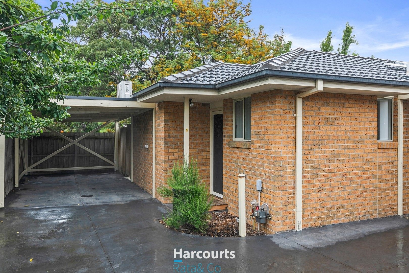 2 bedrooms Apartment / Unit / Flat in 5/53 Memorial Avenue EPPING VIC, 3076