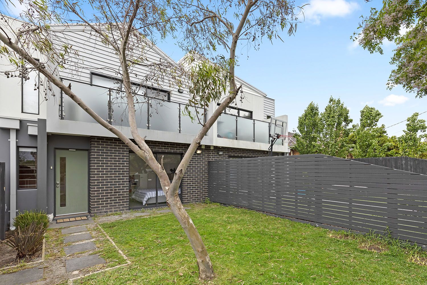 3 bedrooms Townhouse in 2/22 South Avenue BENTLEIGH VIC, 3204